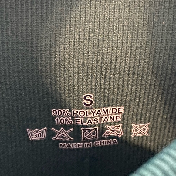 📌Bundle of 3 Gym Wear - Picture 5 of 12